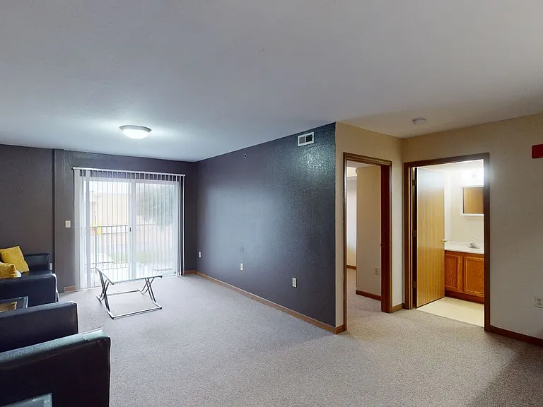 1407 S State St — Photo 4