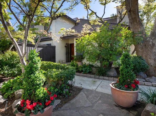 2890 E Huntington Blvd #110, Fresno, CA 93721