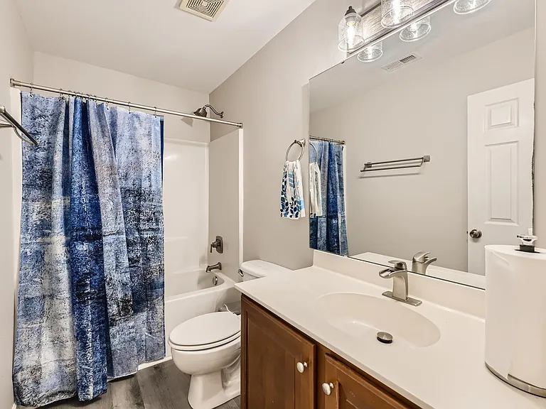 9918 Southampton Commons Dr — Photo 14