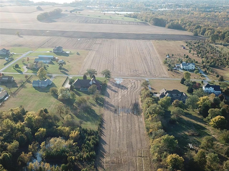 1st image of 11 Kelly Dr