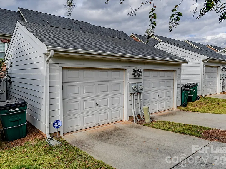 11177 Cedar Walk Ln — Photo 22