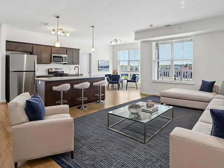 Park West Apartments — Photo 67