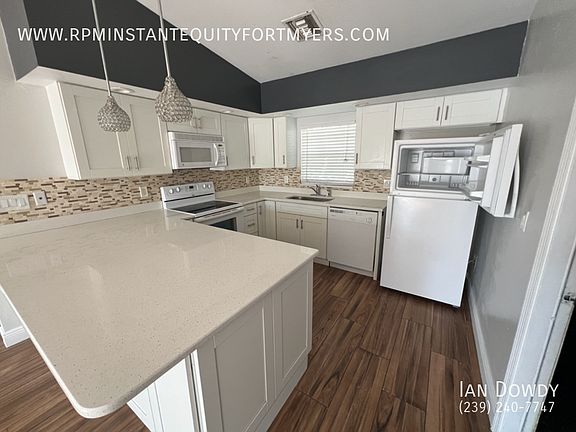 3rd image of 4753 Leonard Blvd S