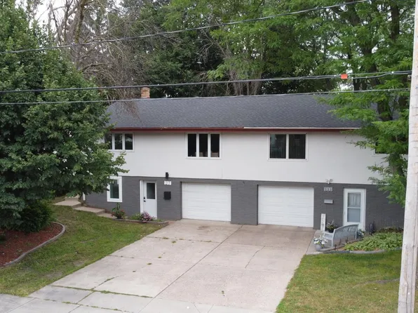 217 20th Ave S, South Saint Paul, MN 55075