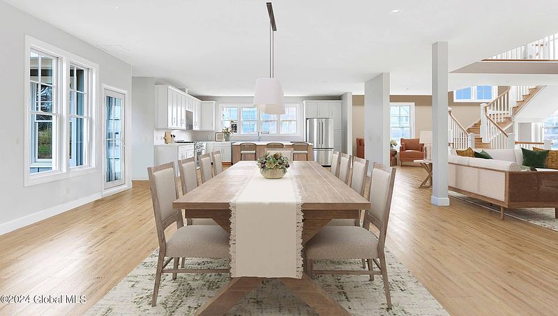 5th image of 18 Aurora Avenue