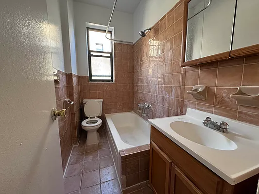 Rented by Premier One Realty LLC | media 4