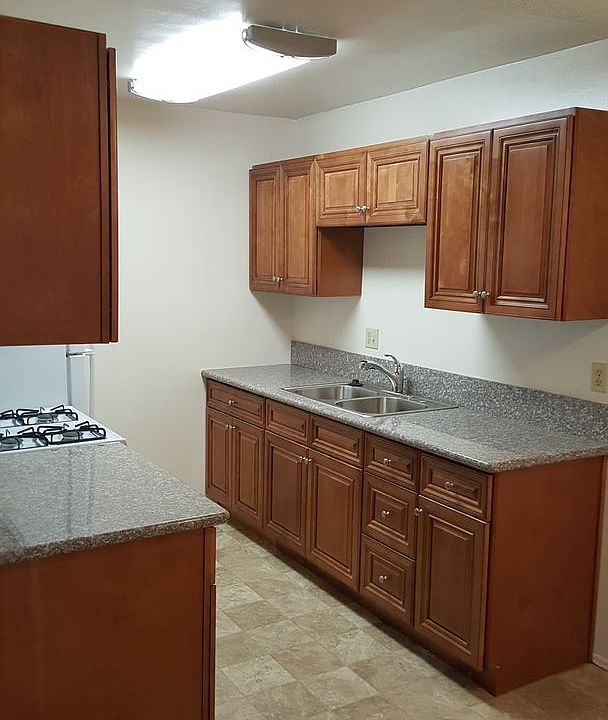1st image of 2025 Diamond St APT 02