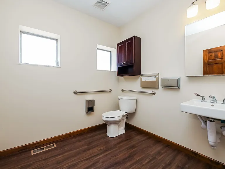 226 N Broad St — Photo 10