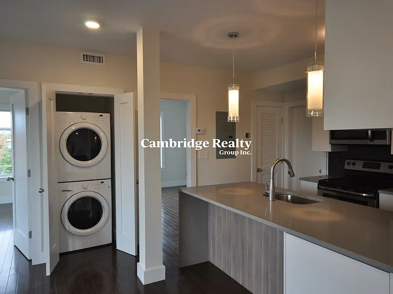 659 Massachusetts Ave #7T — Photo 2