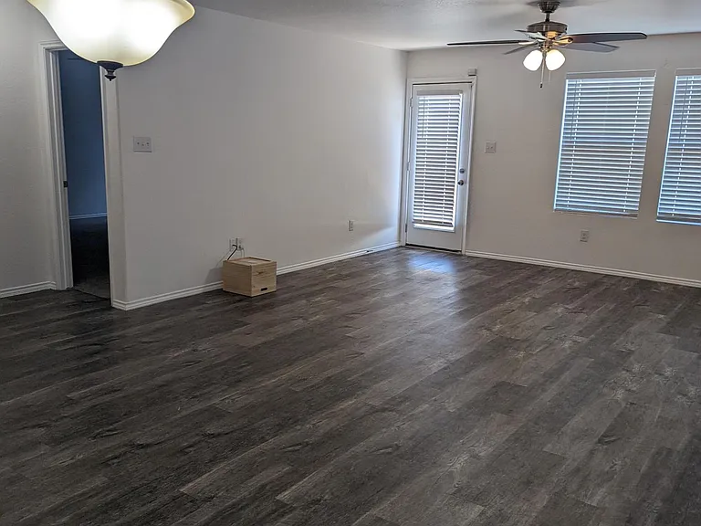 10687 Penelope Way — Photo 8