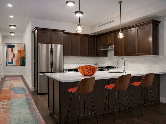 3rd image of 34 W 22nd St Fl 4