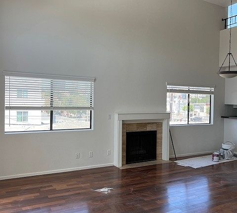 2nd image of 1819 Greenfield Ave APT 305