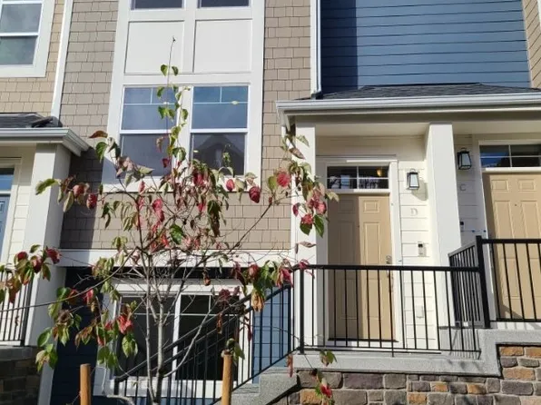 12123 NE 194TH Court #D, Bothell, WA 98011