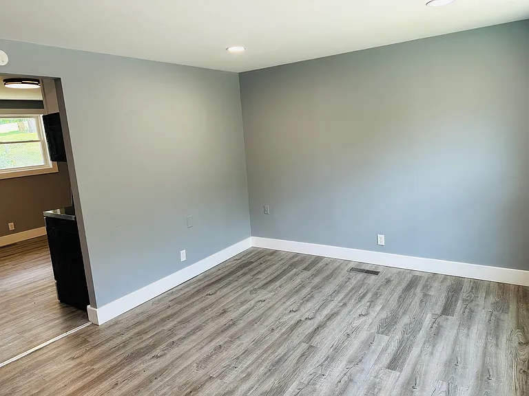 189 Algonquin Dr — Photo 14