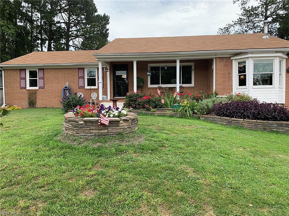 1st image of 4141 Summerset Dr