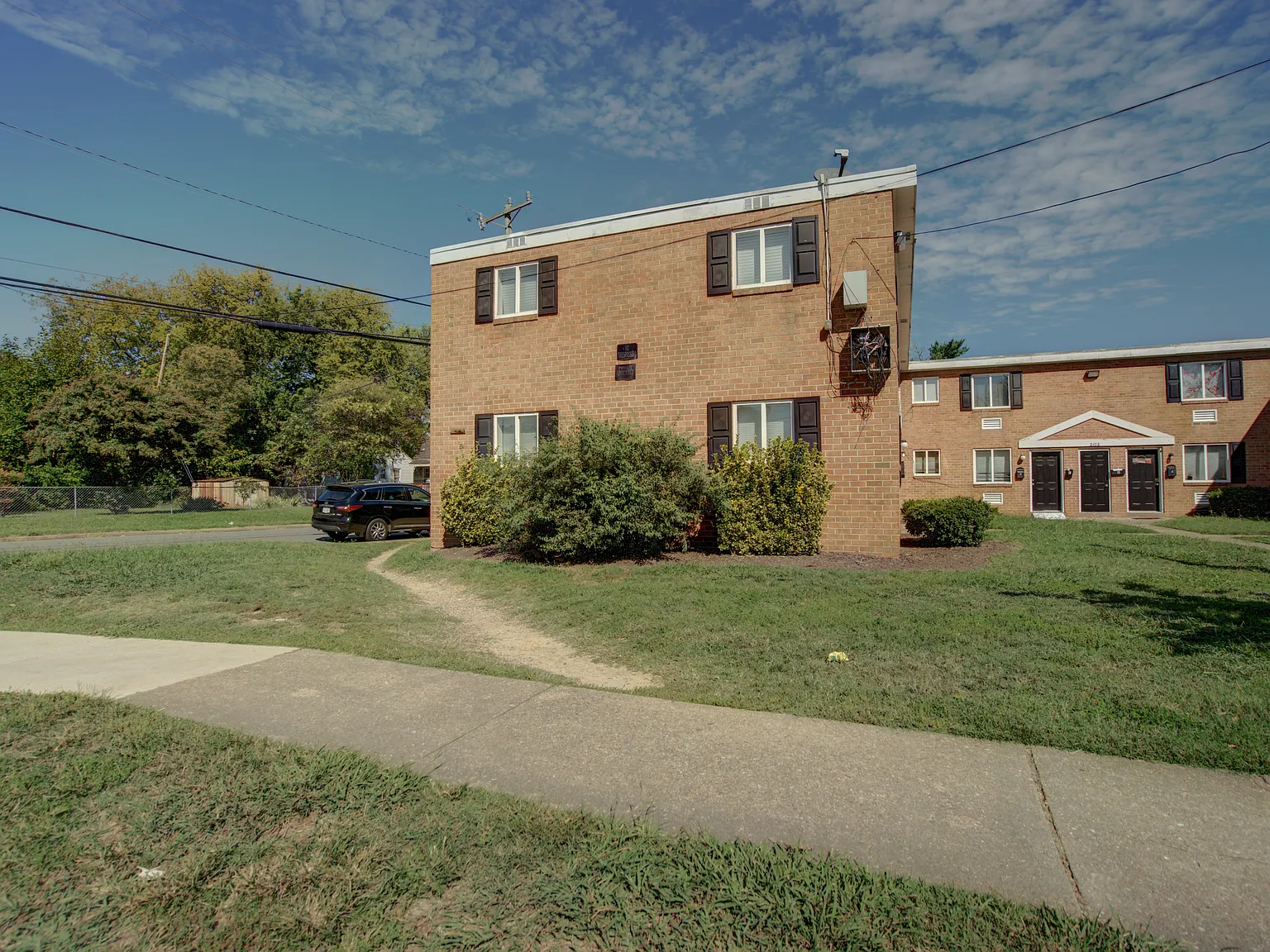 2 bed, 700 sqft, $995 — Photo 2