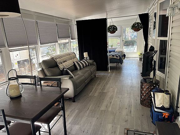 4th image of 118 Dunns Corner Rd #159