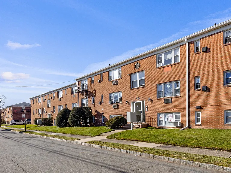 1-53 Brighton Ave #140 — Photo 3
