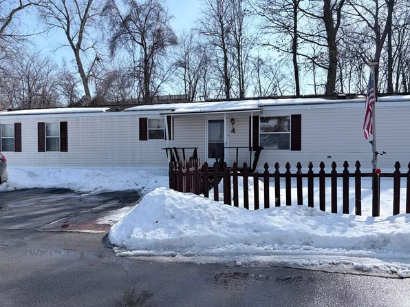 4 Hope Dr, Plattsburgh, NY 12901