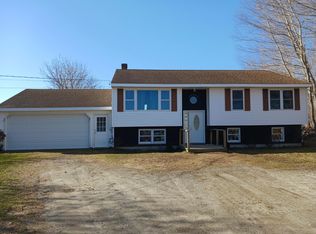 21 Marsh Rd, Thomaston, ME 04861