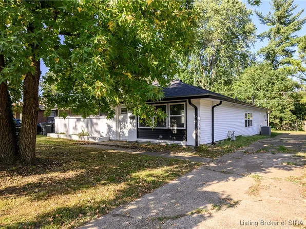 208 Mockingbird Drive, Jeffersonville, IN 47130