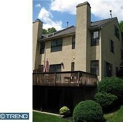 2nd image of 1464 Chestnut Ct