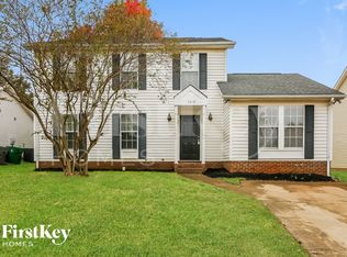 9419 White Cedar Ct, Charlotte, NC 28213