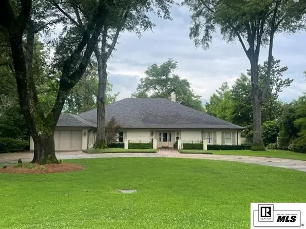2745 Point Dr, Monroe, LA 71201