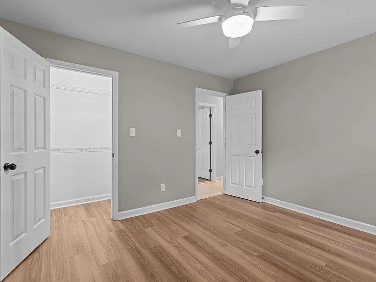 109 Oaklake Ct — Photo 22