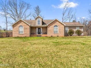 233 Walton Rd, Strawberry Plains, TN 37871