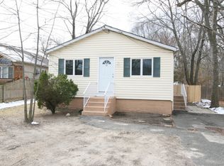 148 Dare Rd, Selden, NY 11784