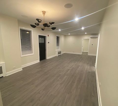LARGE LIVING ROOM / DINING ROOM COMBO