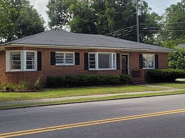 341 Hampton Ave N