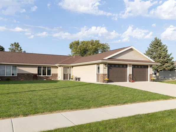604 W Pine Ave, Mitchell, SD 57301
