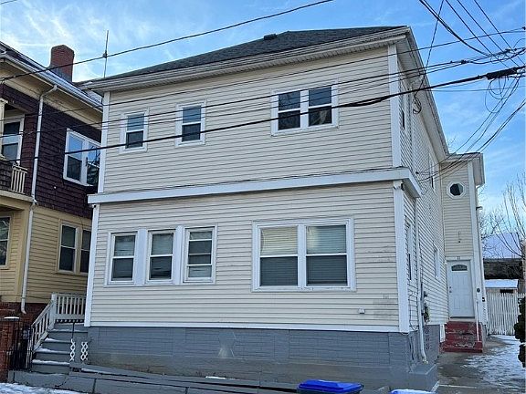 3rd image of 11 Hillhurst Avenue