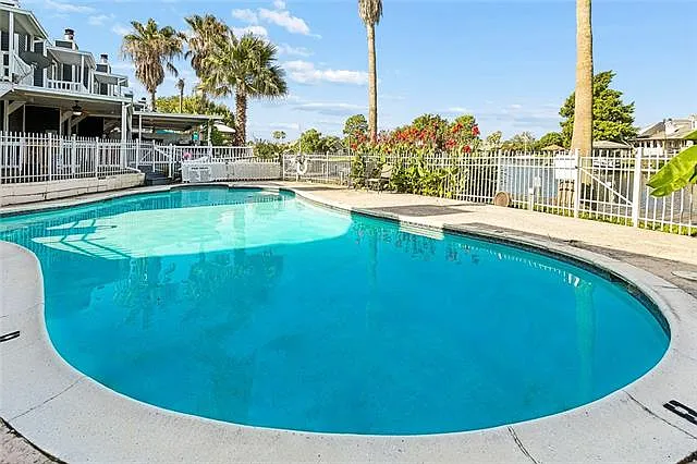 192 Marina Dr #B — Photo 8