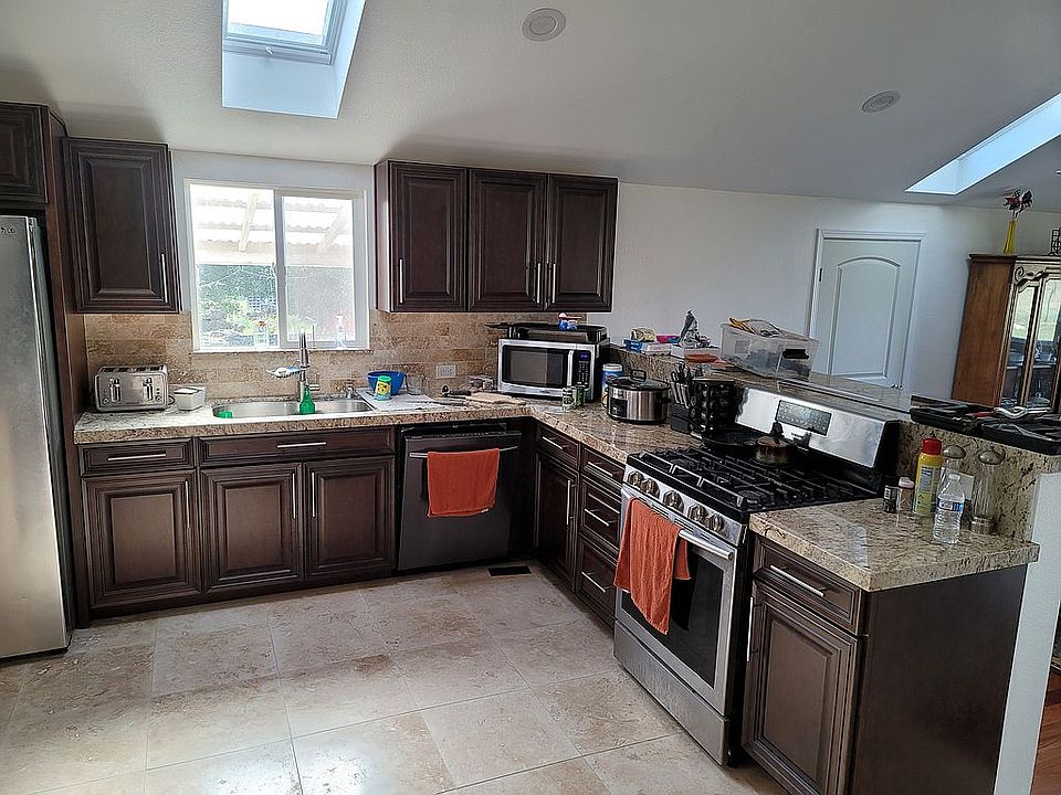 1st image of 1089 1st Ave
