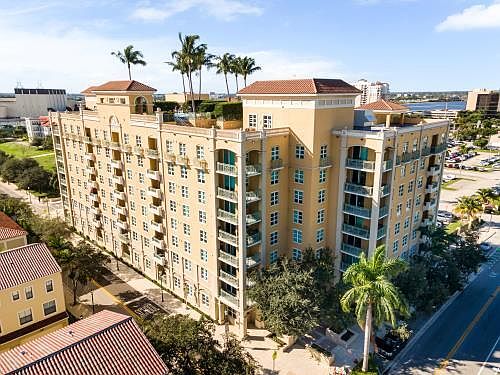 3rd image of 403 S Sapodilla Avenue #518