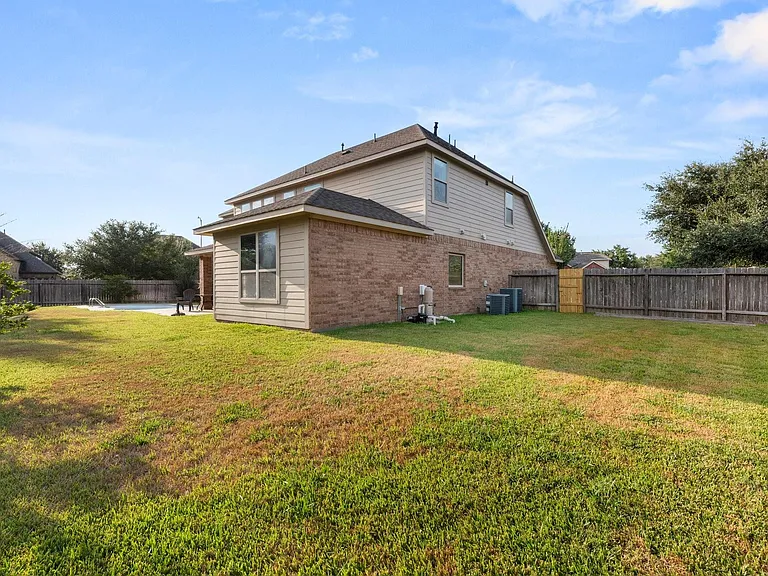 25915 Lockspur Ct — Photo 47