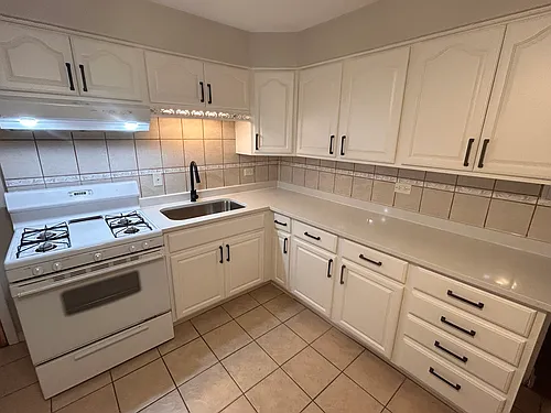 3938 N Keeler Ave #3E Photo 1 3938 N Keeler Ave #3E Photo 1