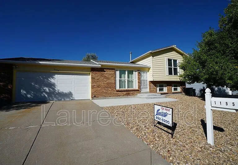 1155 Fern St — Photo 1