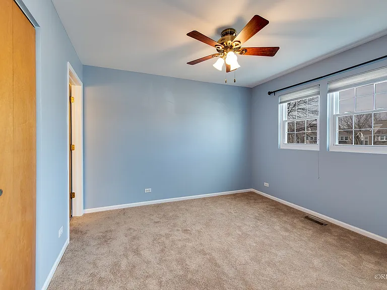 344 Kildare Ct — Photo 12