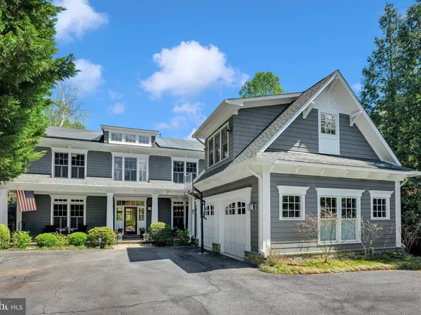 6525 Kenhill Rd, Bethesda, MD 20817