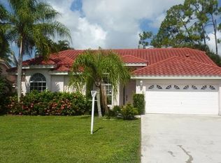 2133 E Crown Pointe Blvd, Naples, FL 34112