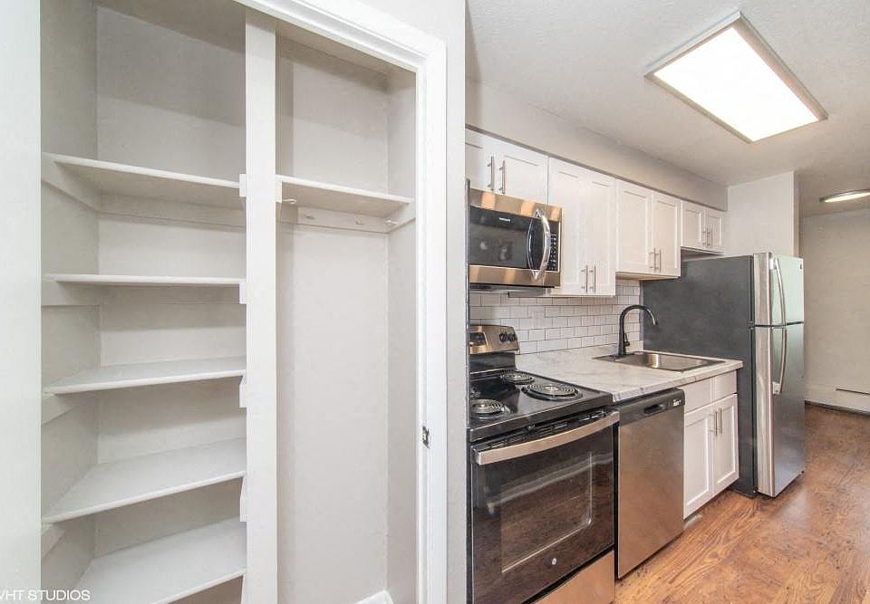 Large pantry in the kitchen for extra storage