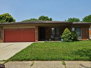 37683 Adrian Dr, Sterling Heights, MI 48310