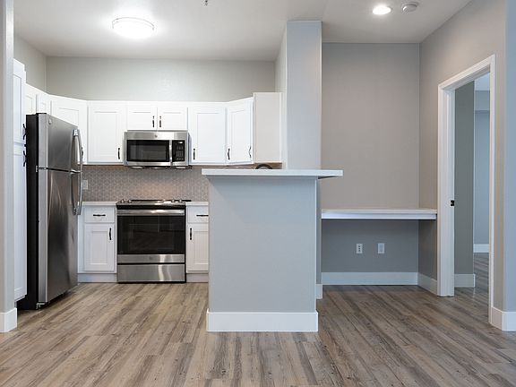 3rd image of 190 Ryland St APT 207