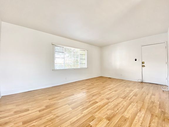 2nd image of 3701 W Mont Clair St #3