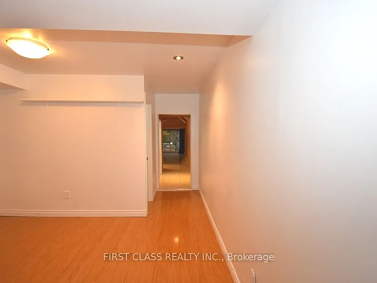 192 Major St — Photo 8