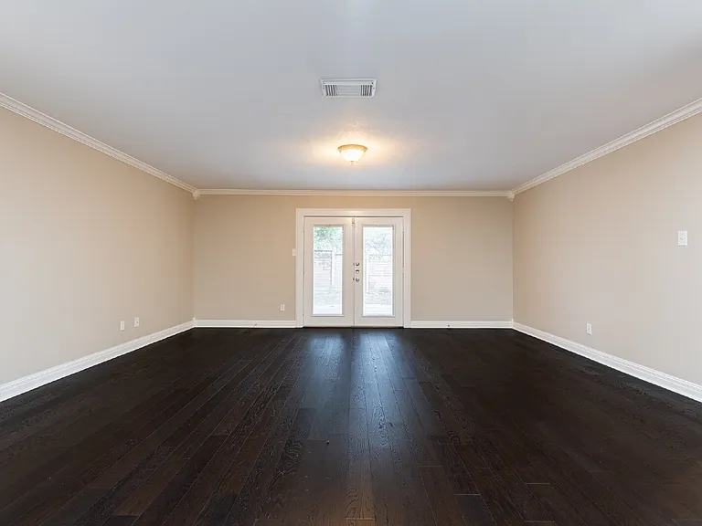 21514 Longwood — Photo 19